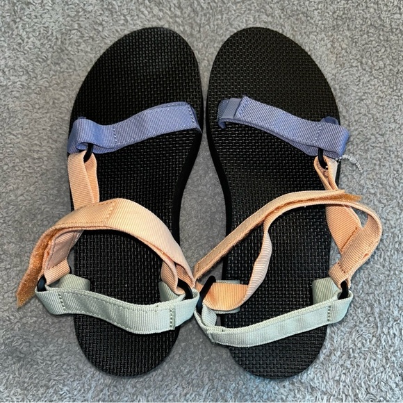 Teva Shoes - Teva Women's Sandals with Multicolor Straps size 10